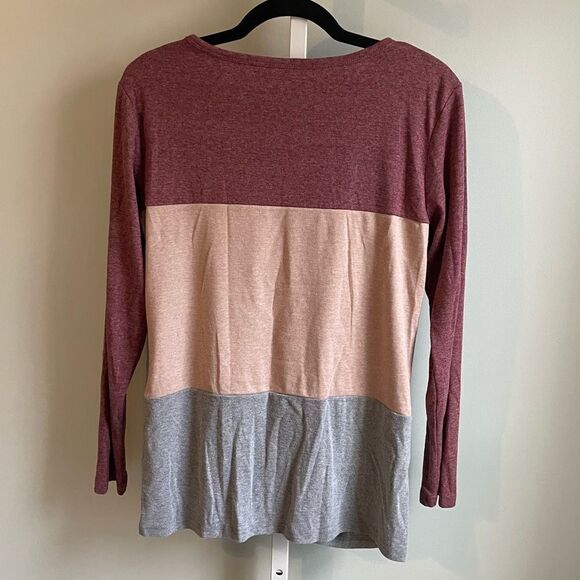 Colorblock Knotted Sweater - Picture 3 of 3